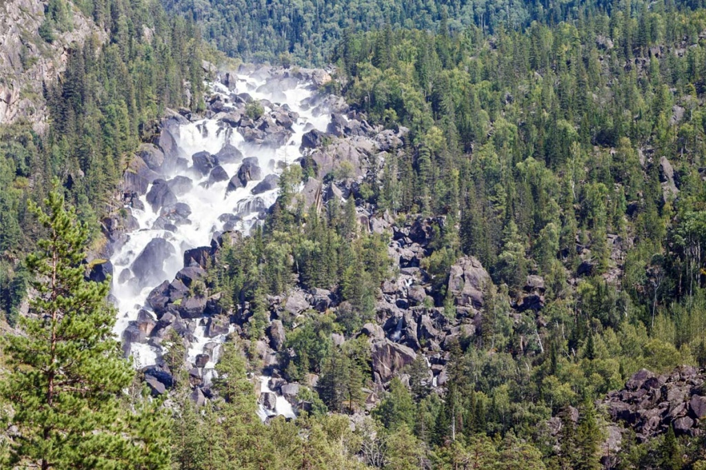 Большой Чульчинский водопад. Вид с высоты.
